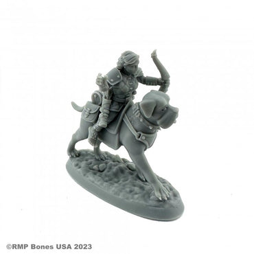 Reaper 07115: Female Halfling Dog Rider Dungeon Dwellers