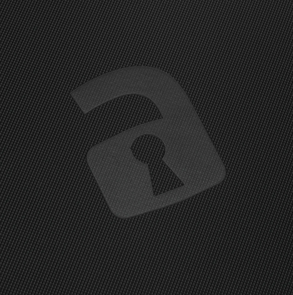 Vault X 9-Pocket Exo-Tec® Zip Binder (SV 10)