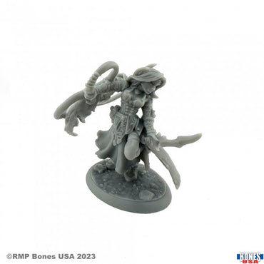 Reaper 30164: Elsabeth, Female Vampire Bones USA Reaper Legends