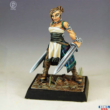 Reaper 30219: Female Barbarian Bones USA Reaper Legends