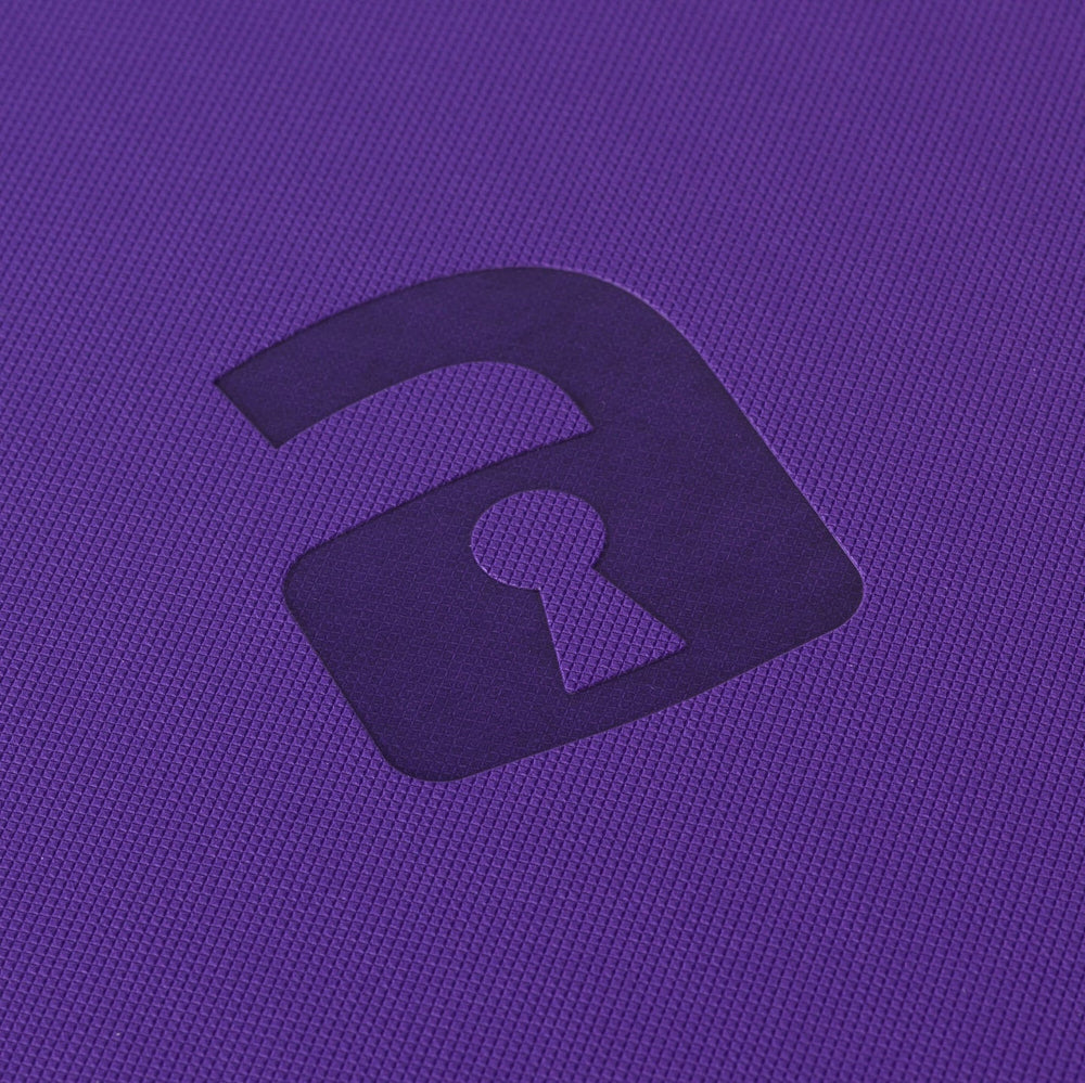 Vault X 9-Pocket Exo-Tec® Zip Binder (SV 1)